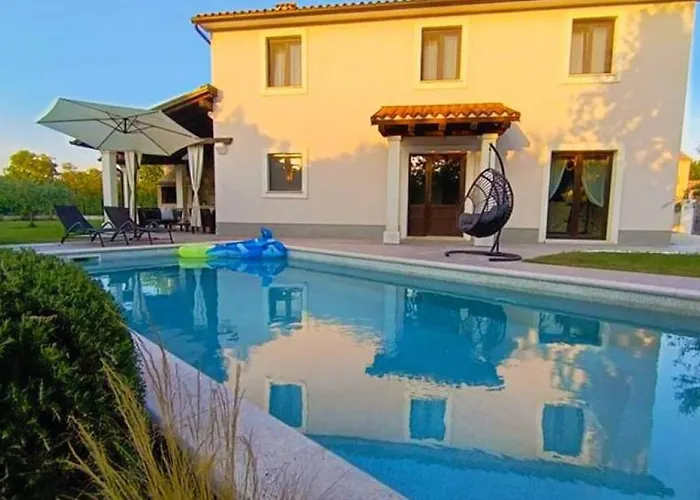 Maya By Guide Villa Juršići