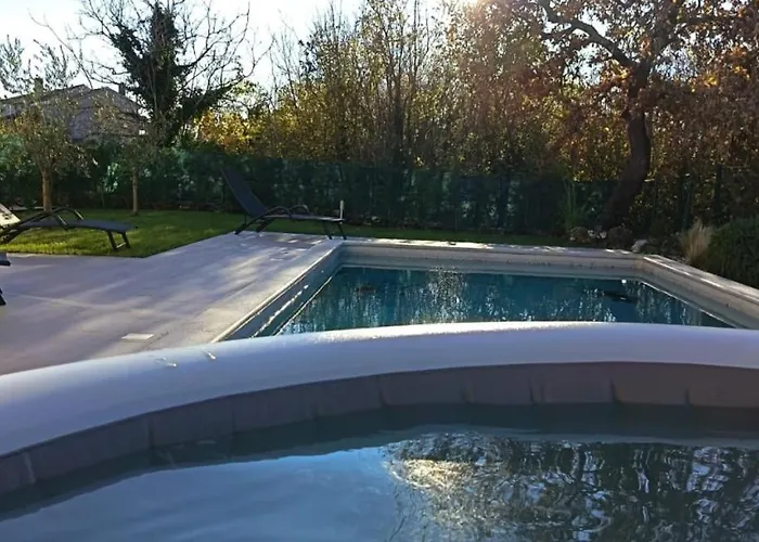 Maya By Guide Juršići