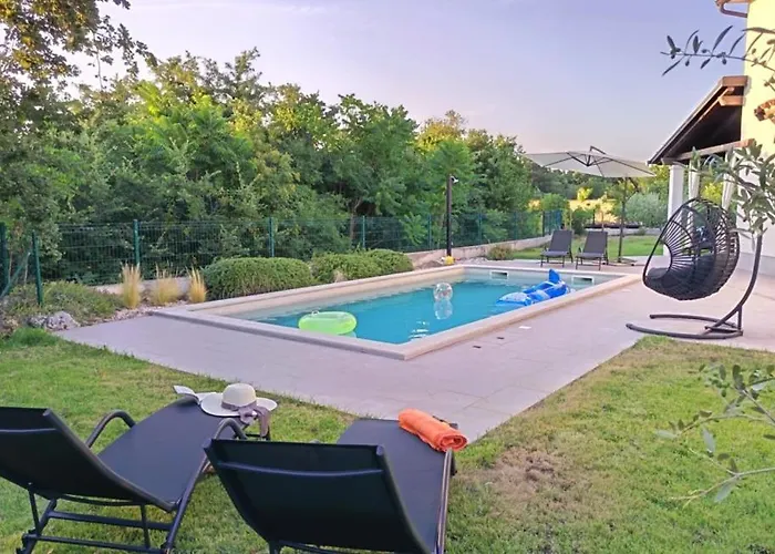 Villa Maya By Guide *