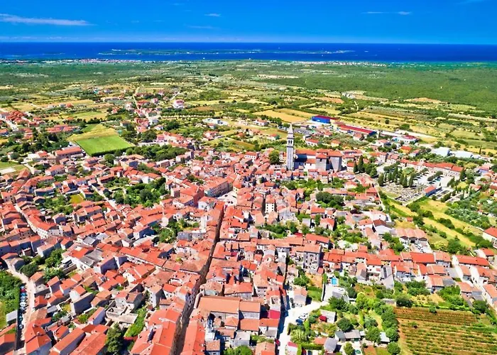 Maya By Guide Juršići